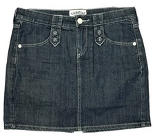 Levis Womens Dark Wash Denim Mini Skirt Size 8 Y2K Boho Pockets Blue 33x17