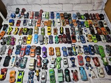 Hot Wheels Diecast Toy Car Lot - 2007  Newer-12lb Loose Collection-149 Vehicles