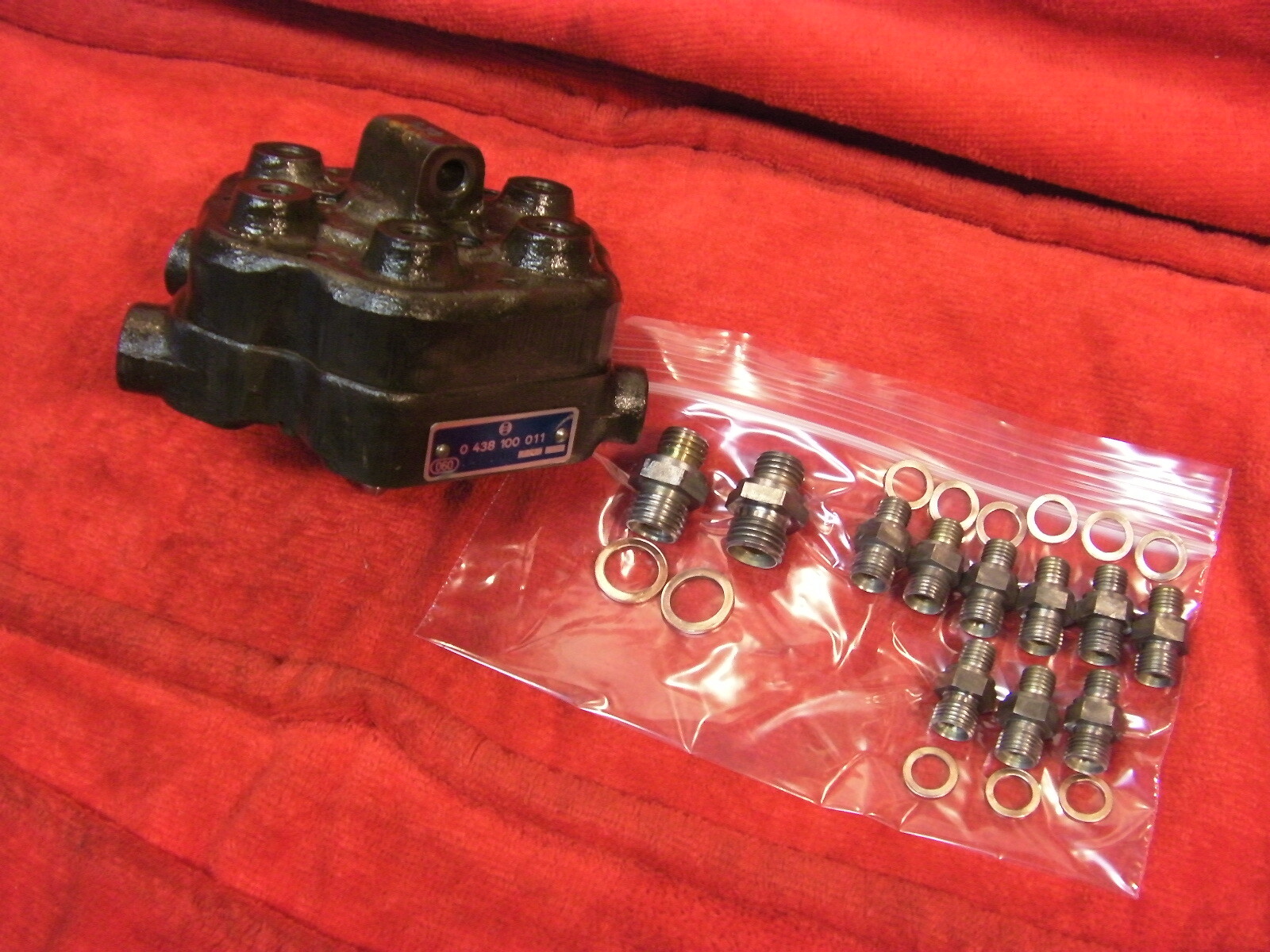 FUEL DISTRIBUTOR REBUILD SERVICE for 6 cyl Cast Iron Mercedes, Porsche