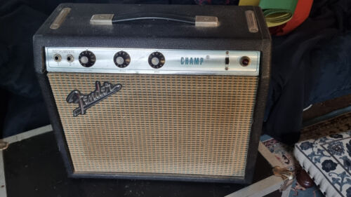 Vintage Fender Champ 1971 recently serviced.