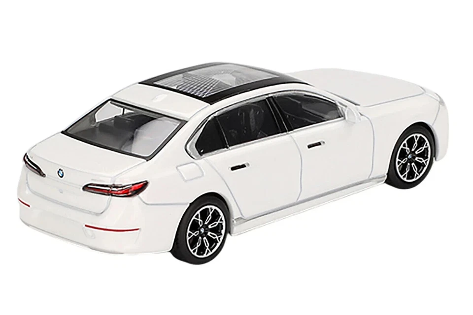 MINIGT 819 BMW i7 xDrive60 modello auto bianco scala 1:64 - Immagine 4 di 4