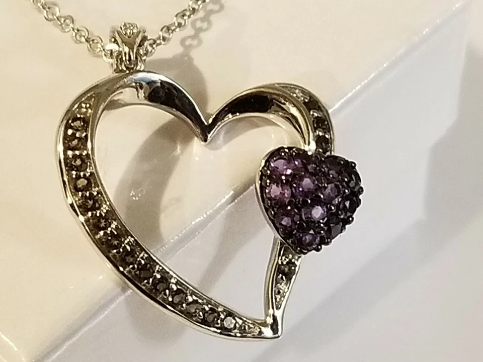 Collar chapado en oro blanco de 14k sobre plata de ley con amatista natural genuina Foto 2 de 4