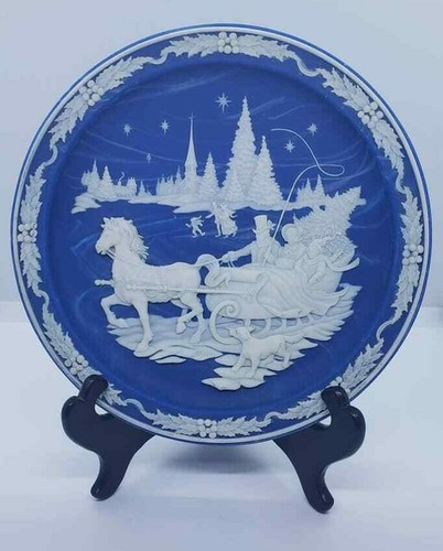 Home With The Tree Christmas Cameos Roger Akers Lapis Blue Incolay Stone Plate - Picture 5 of 8