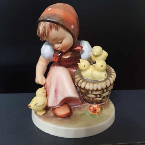Goebel Hummel Figurine TMK 3 #57/0 "Chick Girl" Has 3 Chicks in the Basket - Picture 1 of 3