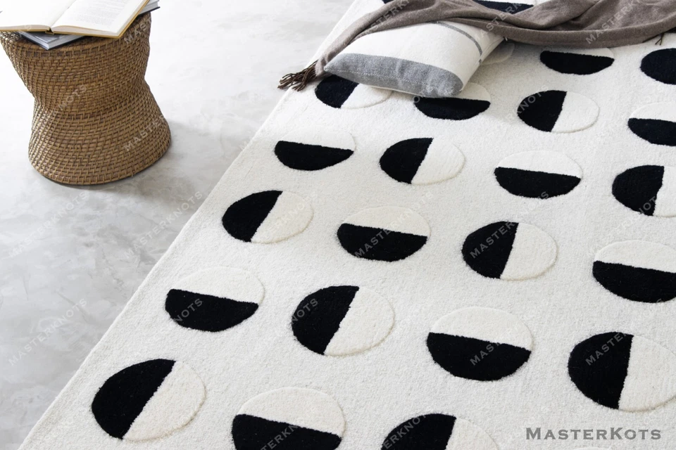 Lunar Eclipse Black & White Hand Tufted 100% Wool Soft Area Rug Carpet. - Image 2 of 4