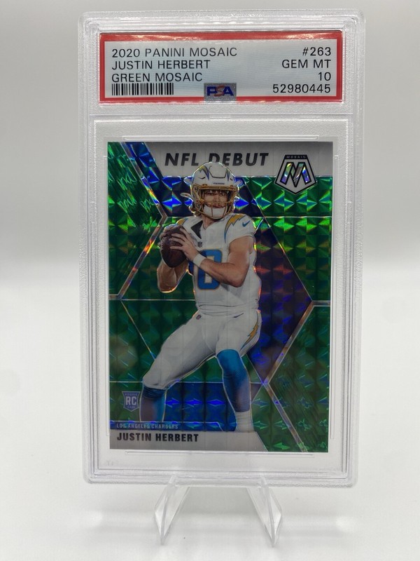 2020 MOSAIC JUSTIN HERBERT ROOKIE GREEN MOSAIC PRIZM SP NFL DEBUT #263 RC PSA 10