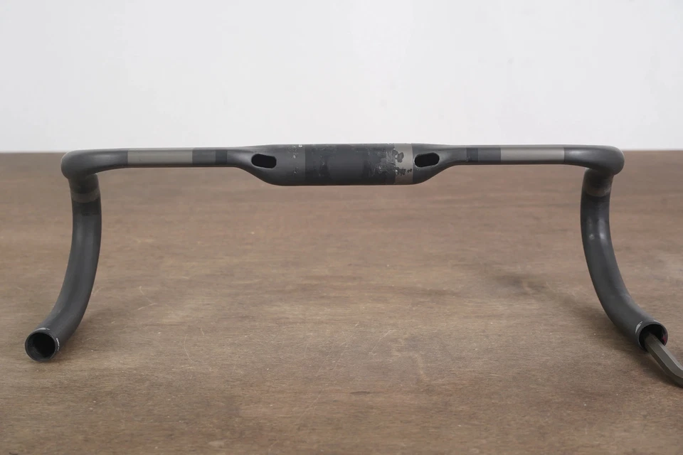 42cm Bontrager XXX Aero VR-CF OCLV Carbon Compact Road Handlebar 31.8mm - Image 4 of 4