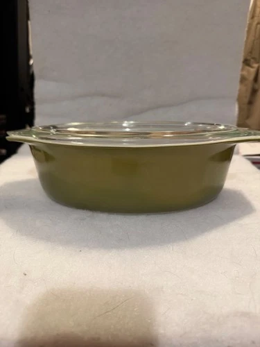 vintage pyrex casserole dish. Spring green with original box and manual