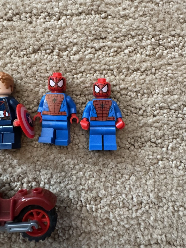 Lote Surtido de Minifiguras LEGO Marvel Ironman Magneto Capitán América Foto 4 de 4