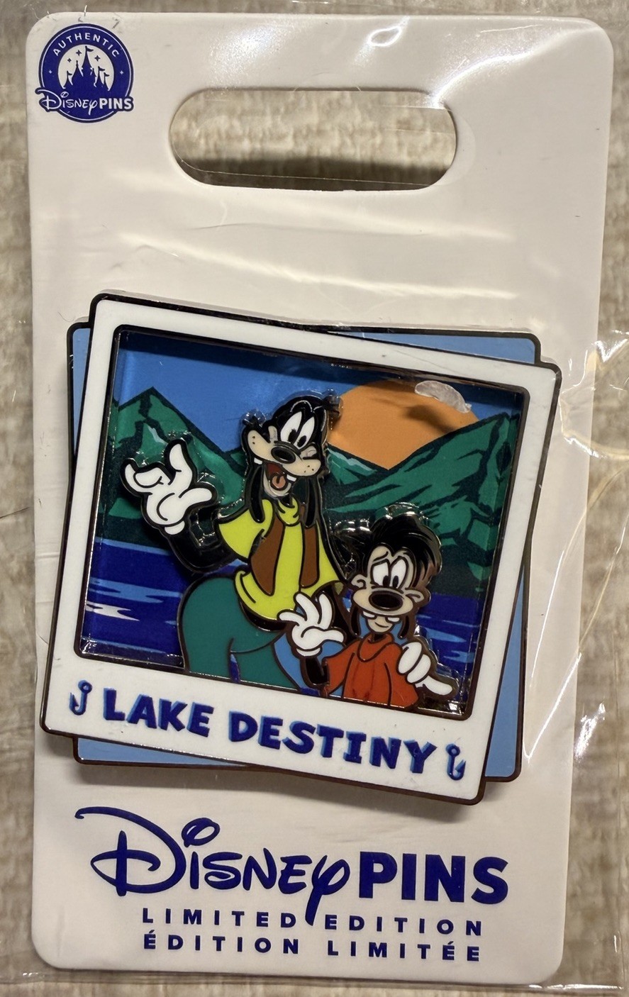 A Goofy Movie Goofy and Max Pin Lake Destiny Disney Destinations LE 2000