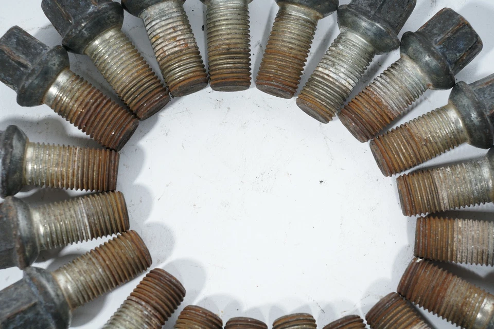 06 07 08 AUDI A4 B7 WHEEL LUG NUTS BOLTS SET OF 20 OEM - Image 4 of 4