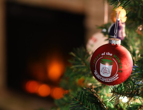 Tree Buddees Jelly of The Month Club Red Glass Christmas Ornament Funny Xmas Fun - Picture 3 of 5