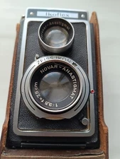 Camera Zeiss Ikon Icoflex.Germany.Novar-Anastigmat.1:3.5..F=7.5cm.Vintage.Case