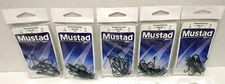 LOT OF 5 PKS MUSTAD SEA KIRBY HOOKS 2330-BU BLUE Sz 9, TOTAL OF 70 FISHING HOOKS