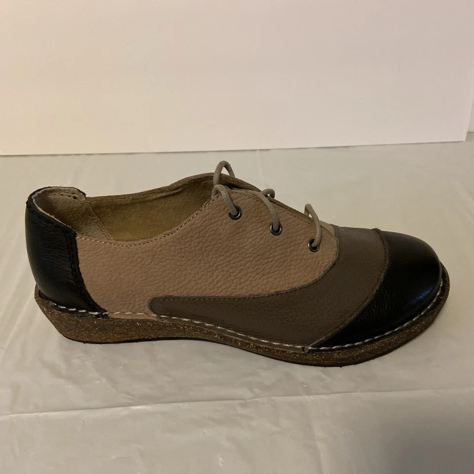 NUEVO Zapato Oxford Aetrex Kerry Para Mujer Cuero Latte Cuña EE. UU. Talla 7.5-8 Academia Foto 3 de 4