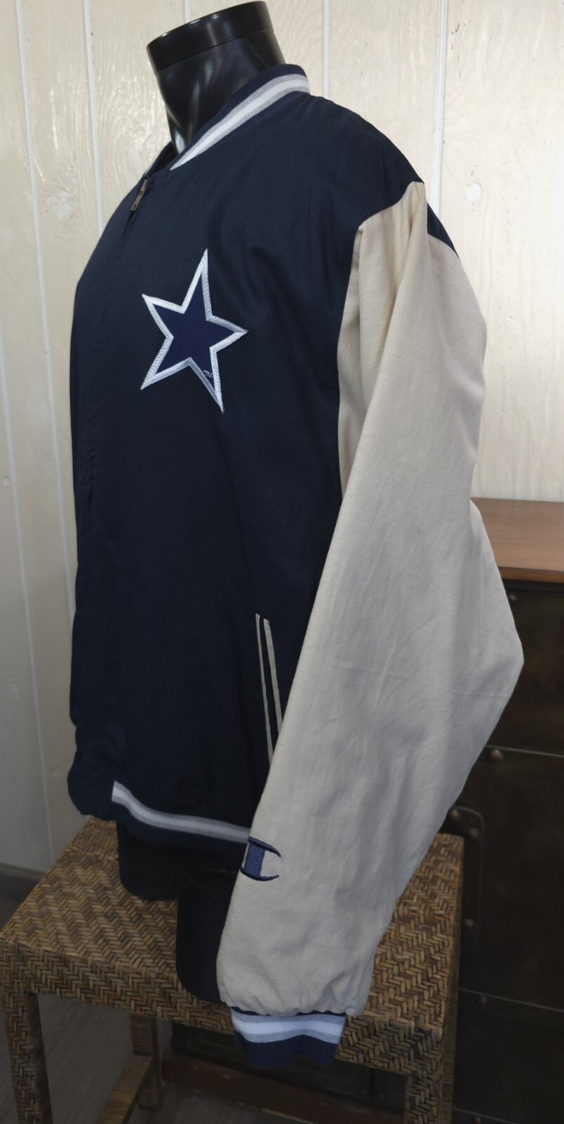 Picture 4 of 10