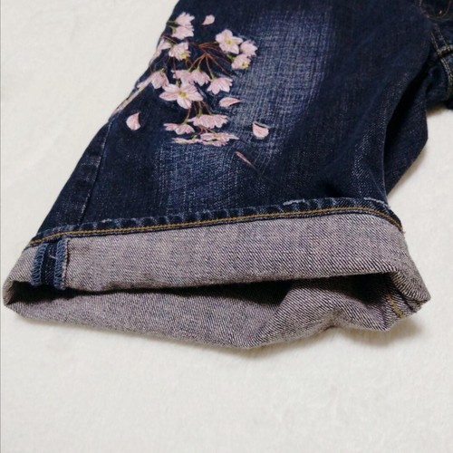 Karakuri Tamashii Men's Denim Jeans Half Pants Sakura Embroidered Size 32 - Picture 18 of 18