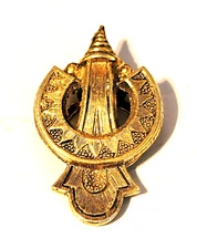 Vintage Signed ART Scarf Clip, textured gold tone. Baroque Ornate Designer acc-