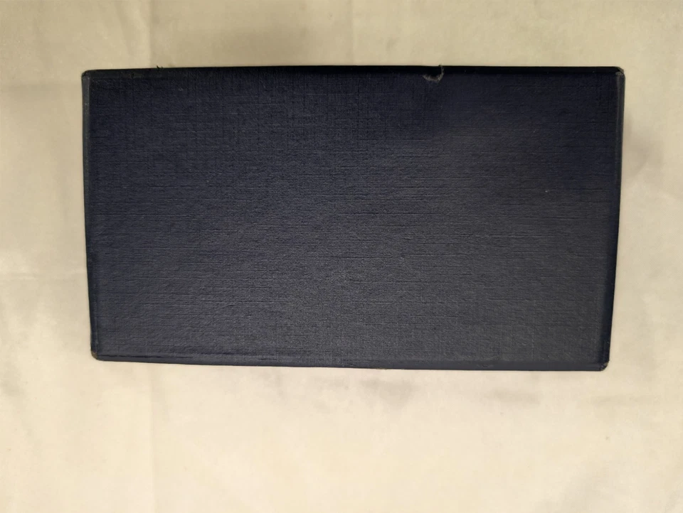 Pajarita de plumas hecha a mano para hombre satinado seda preatada lazo liso blanco - flamenco Foto 3 de 4