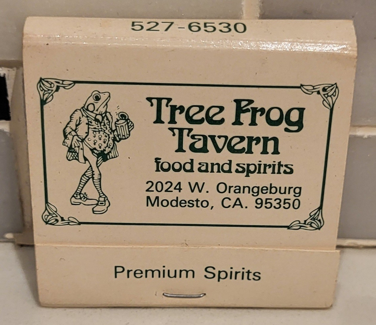 Vintage Matchbook -Tree Frog Tavern - Restaurant Bar Modesto CA - UNSTRUCK