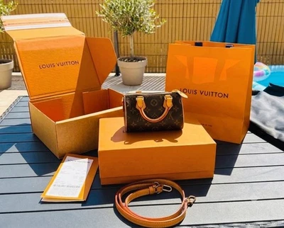 Sac Louis Vuitton Nano Speedy - Photo 1/4