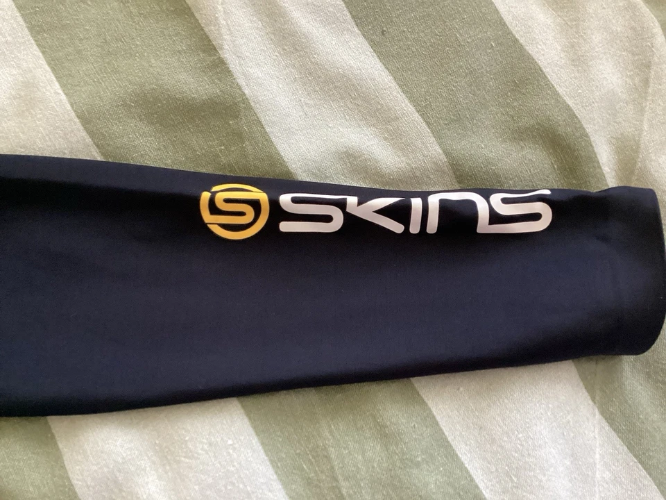 MENS SKINS A400 BLACK LONG SLEEVE COMPRESSION TOP SIZE S - Image 3 of 4