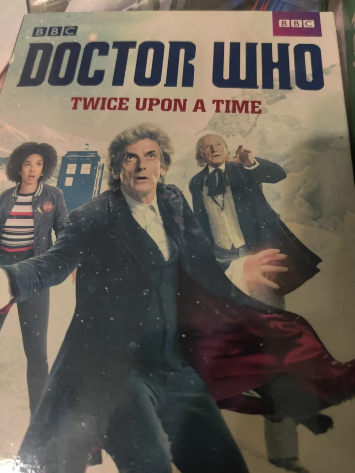 Reproductor de DVD Cyberhome 7" probado + 4 DVD NUEVOS - Doctor Who/Speed Racer - Deus Ex Foto 3 de 4