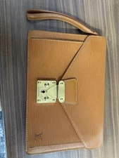 LOUIS VUITTON Sellier Dragonne Clutch Hand Bag Epi Leather Gold