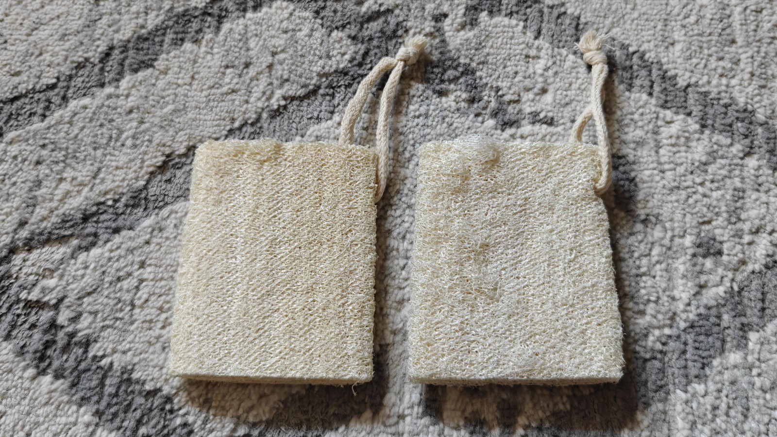 Natural Loofah, Bath/Shower Sponge, Exfoliator - 2 Piece, 4 in. - Brand New