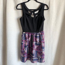 Charlotte Russe Dress Women’s Medium Colorful Geometric Print Dress Front Cutout