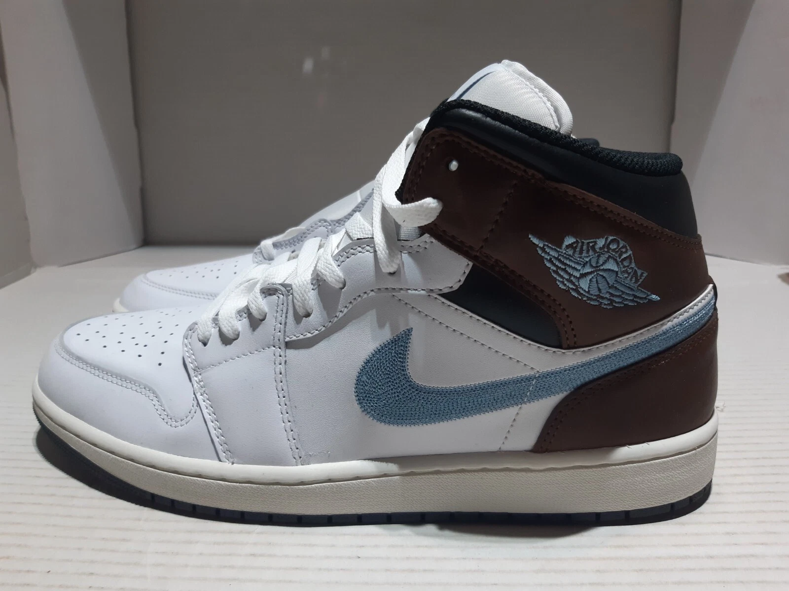 Nike Air Jordan 1 MID SE scarpe da ginnastica uomo taglia UK 9 5 FQ7831 142 PREZZO AL PUBBLICO £ 120
