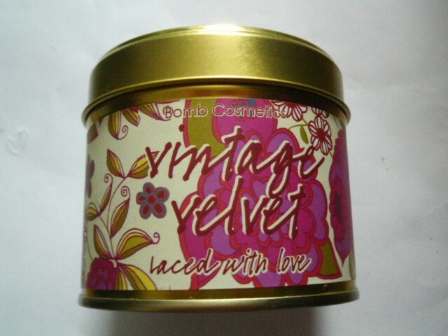 VINTAGE VELVET Bomb Cosmetics Scented 30h Tin Candle Laced with Love floral
