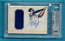 Kris Bryant Autograph/Jersey Relic 2017 Topps Definitive BGS 9 #d /40 SL100