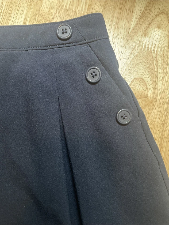 NAUTICA UNIFORM SKORT,海军蓝拉起,弹性腰背,纽扣,女孩 6 码 — 第 2/4 张图片