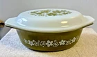 VINTAGE PYREX CRAZY DAISY OVAL CASSEROLE DISH WITH LID-AVOCADO  GREEN AND WHITE