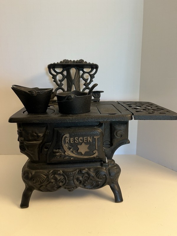 Vintage Crescent Real Cast Iron Miniature Toy Cook Stove/Oven w/ 2 Pots/1 Stir