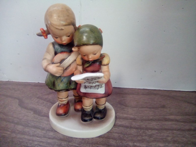 Vgt Hummel West Germany Figurine Close Harmony Girls Singing with Bee Logo
