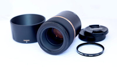 Tamron SP Di 90 mm F/2.8 Macro 1:1 Objektiv 272E für Canon EF