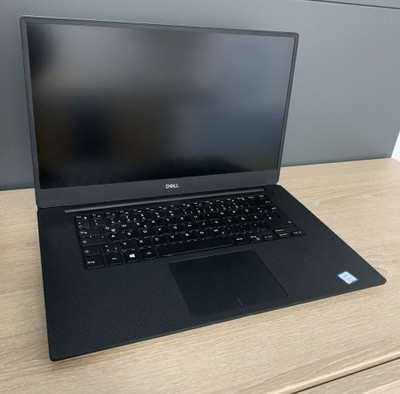 Dell Precision 5530 i9-8950HK 32GB 512GB M.2 SSD +500GB HDD P2000 4GB W11 A-Ware