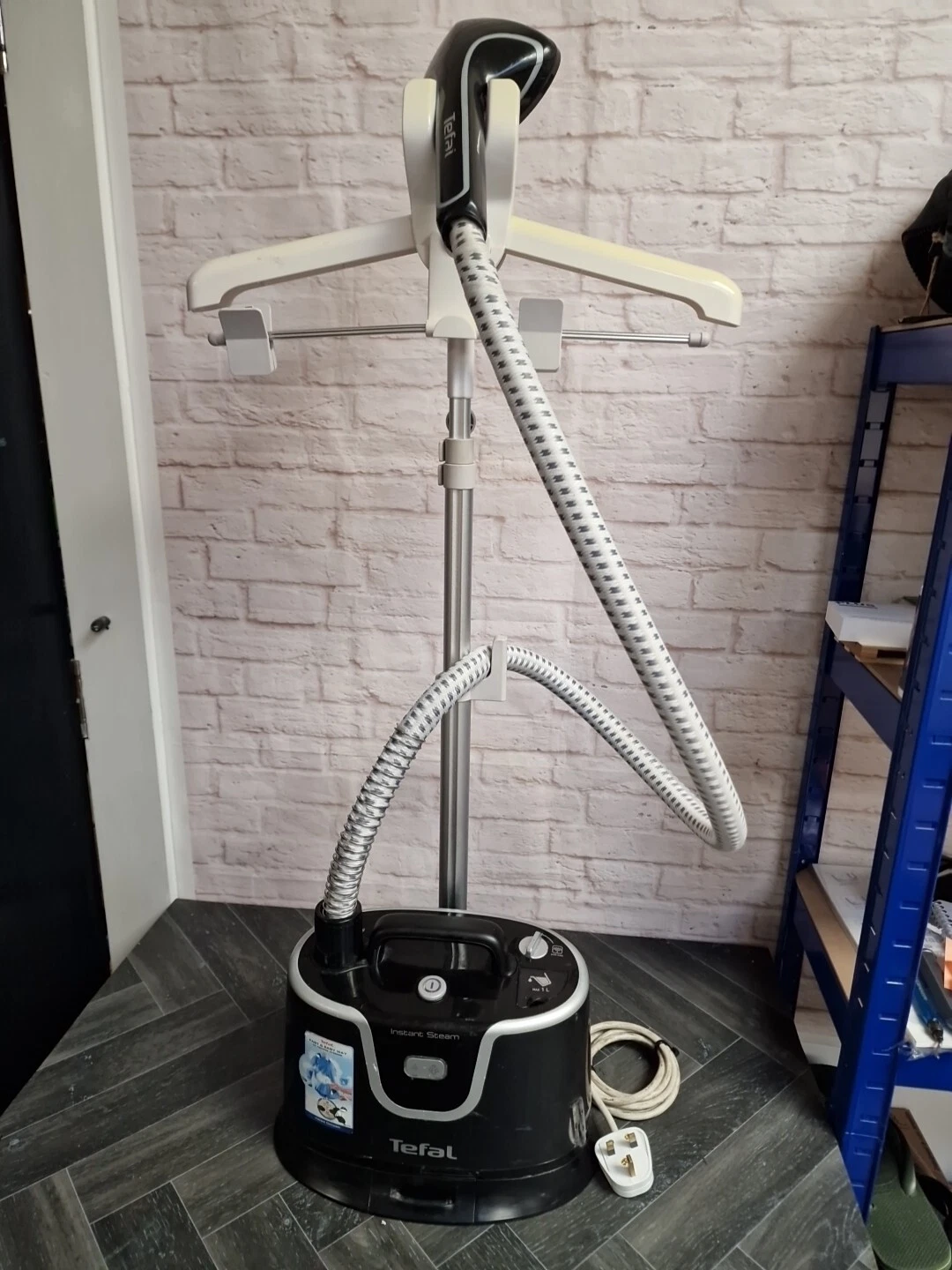 TEFAL INSTANT STEAM Control Upright Garment Steamer IS3300 EX DEBENHAMS
Opens in a new window or tab