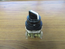 Allen Bradley 800H-JR2KU7 Selector Switch W/800T-XA