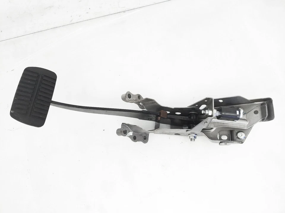 2018-2020 Subaru Crosstrek Brake Pedal With Bracket Assembly - 905200018 Foto 4 de 4