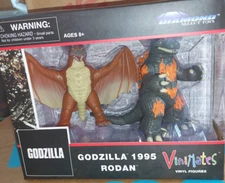 DIAMOND SELECT TOYS VINIMATES GODZILLA vs RODAN  2 PACK MIB