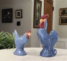 ROSEMEADE NORTH DAKOTA POTTERY BLUE CHICKEN SALT & PEPPER SHAKERS
