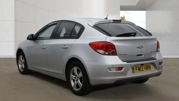 2012 Chevrolet Cruze 1.6 LT Hatchback 5dr Petrol Auto Euro 5 (124 ps) Petrol - Image 3 of 4