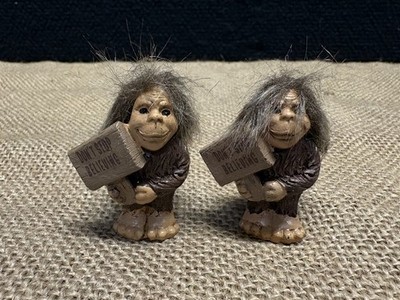 2 little 2-inch heavy resin Sasquatch big foot figurines, Don't Stop Believing
