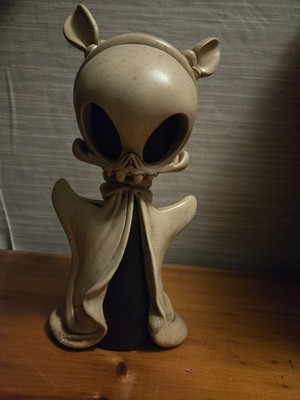 White Boo Skelve Brandt Peters and Kathy Olivas 15/66. Cloth bag signed Rare