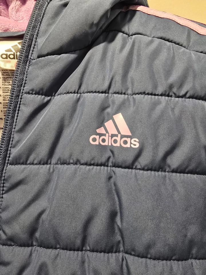 Adidas Niñas Clásica Puffer Chaqueta Acogedora Forrada de Vellón Med 10/12 LT Azul Marino A Foto 2 de 4