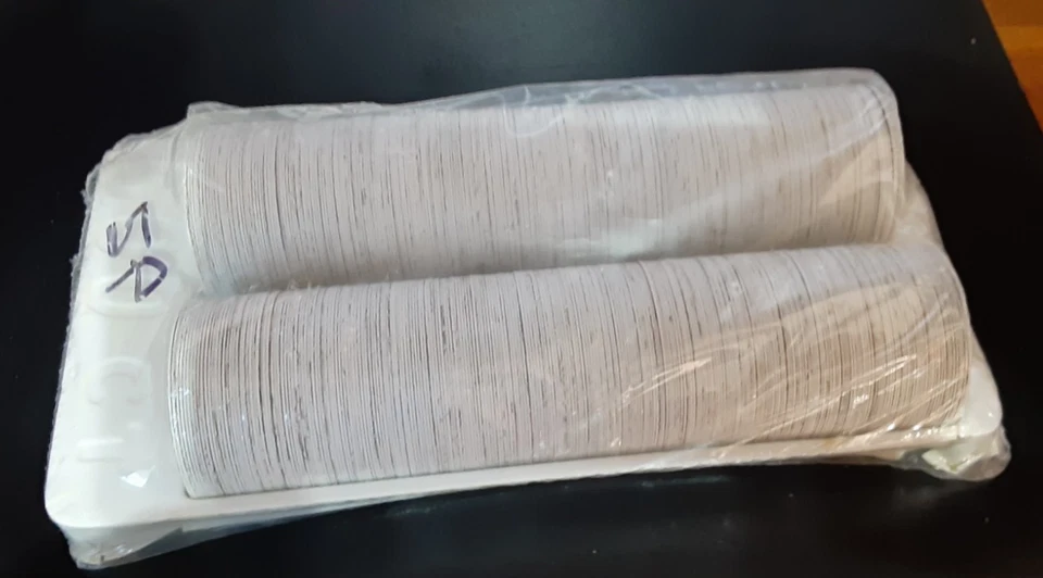 UNCIRC.  New/Unopen Tray of the  5th print 10 cents  AAFES  Pogs 2004 - Image 2 of 2