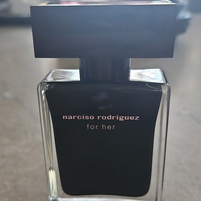 Narciso Rodriguez For Her Eau de Toilette Spray 1 fl oz / 30 ml
